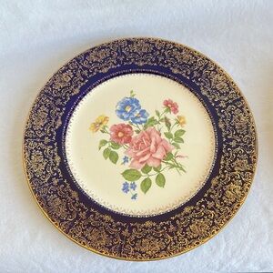 Imperial Salem China Co. set of four vintage dinner plates with 23-karat trim